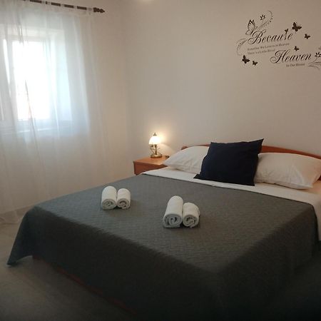 Apartments Marina Lopar Exterior photo